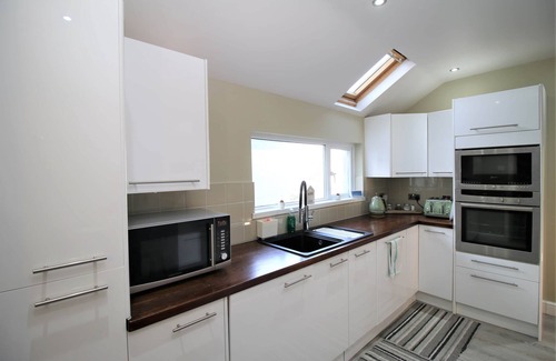 Splott House | Janet Street Loft (4 beds)