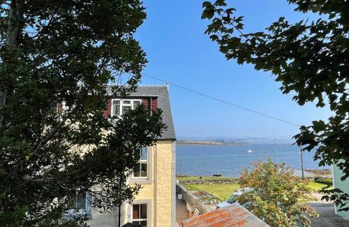 Ardrishaig House | Janeville Holiday Apartment