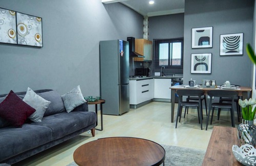 West Coast Division Apartment | Janneya