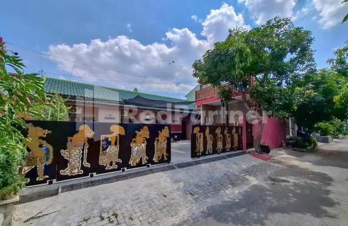 Rembang Hotel | Janoko Guesthouse Syariah RedPartner