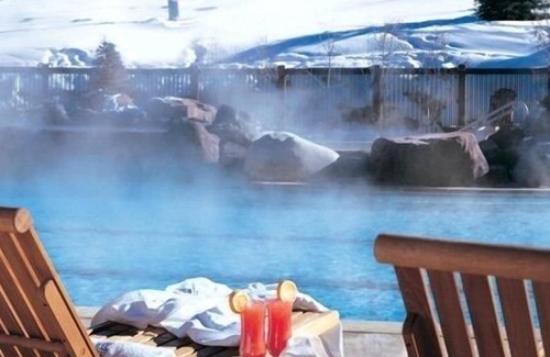 Aspen Condo | January Aspen Skiing! Ritz Carlton Highlands - Large 2 bedroom-sleeps 6.