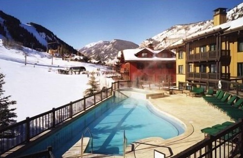 Aspen Condo | January Aspen Skiing! Ritz Carlton Highlands - Large 2 bedroom-sleeps 6.