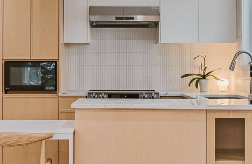 New Westminster House | Japandi Oasis: Tranquil Retreat in the Heart of New Westminster