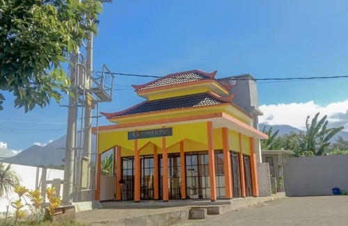 Dinoyo House | Japanese Villa Naomy Residencenn