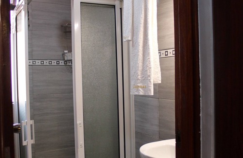 Naro Moru Hotel | Jaqanaz Resort