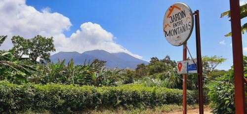Bijagua Bed & Breakfast | Jardin entre Montañas