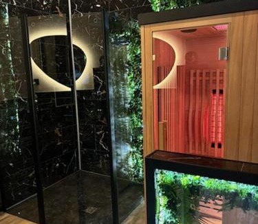 Groffliers House | Jardin Secret