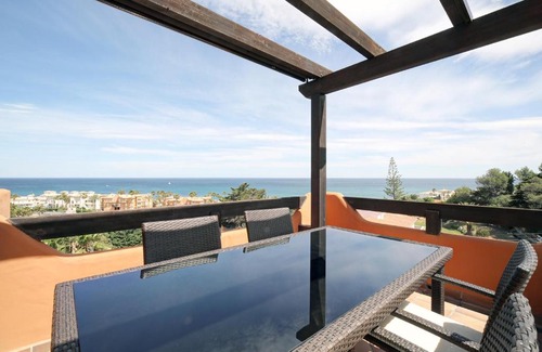 Buenas Noches Apartment | Jardines De Nueva Galera Cozy Penthouse