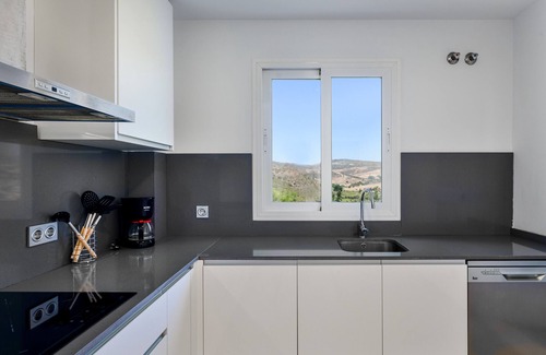 Puerto de la Duquesa Apartment | Jardines Mar Mediterraneo 2433 Sea View