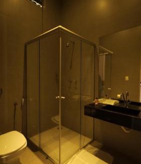 Conselheiro Lafaiete Hotel | Jardins Suites