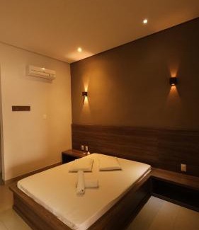 Conselheiro Lafaiete Hotel | Jardins Suites