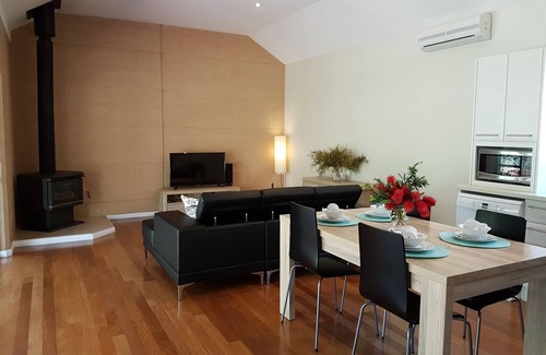 Rosa Glen Cabin | Jarrah Grove Forest Retreat - Adults Only