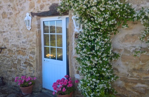 Coimbra Cottage | Jasmin House - Cottage