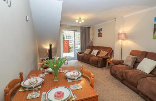 Richmond House | Jasmine Cottage