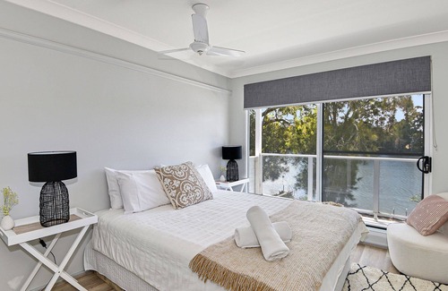 Dora Creek House | Jasmine Cottage - Large 5 bedroom waterfront home