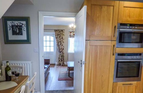 Monyash Cottage | JASMINE COTTAGE, pet friendly, with open fire in Bakewell