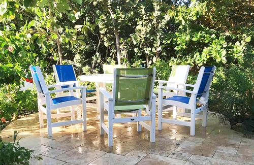 Old Man Bay House | Jasmine Cottage: Shore Diver's Paradise w/Private Pool & Backyard Snorkeling