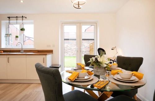 Edwalton House | Jasmine Gardens - a serviced house that sleeps 5 guests in 3 bedrooms