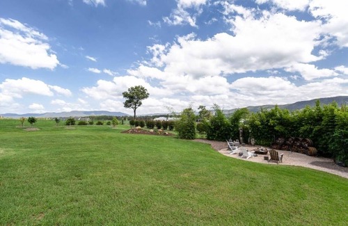 Greta Main House | Jasmine Lodge - Idyllic home with pool, mountain views and fire pit.