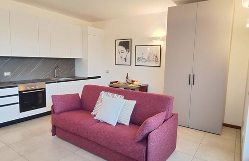 Busto Arsizio Apartment | JASMINE Malpensa Express & train to Milano