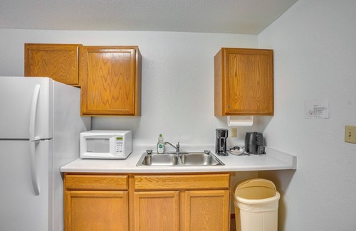 Pipestone County Apartment | Jasper Studio Near Split Rock Creek State Park!