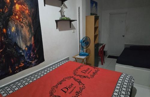 Chom Phon House | Jatujak Bangkok guesthouse R8