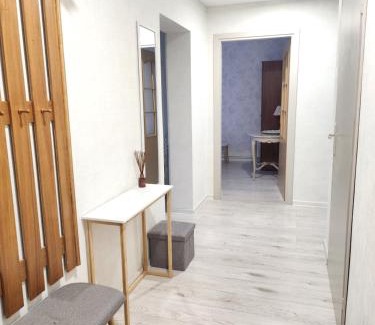 Telsiai Apartment | Jaukūs 3 kambarių "Tulpių" apartamentai Telšiuose