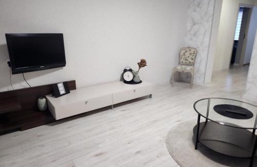 Telsiai Apartment | Jaukūs 3 kambarių "Tulpių" apartamentai Telšiuose