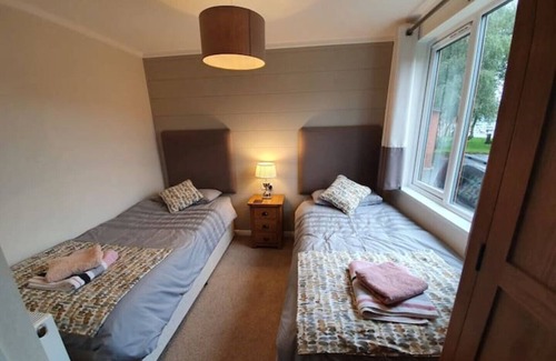 Troutbeck Bridge Cabin | Jaw-dropping Lodge With Hot Tub on Lake Windermere