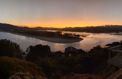 Tairua House | Jaw-dropping views w/bachy vibe