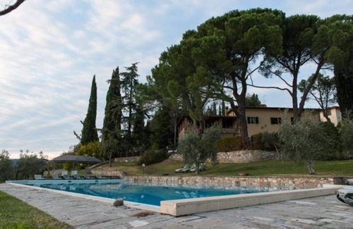 Monte Benichi Apartment | JAY APARTMENT IN THE TUSCAN HILLS