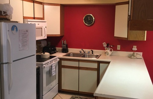 North Troy Condo | Jay Peak Ski-in Ski-out “well stocked” condo at Slopeside