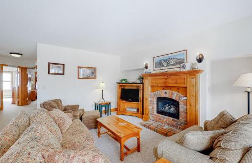 North Troy Apartment | Jay Peak Village Home 367A&B