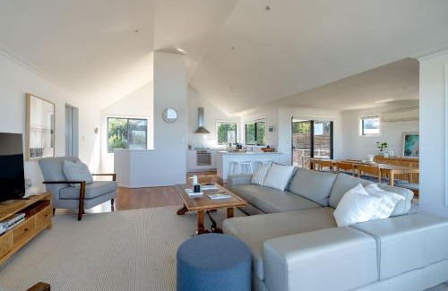 Augusta House | Jay's Beach House I Private Properties