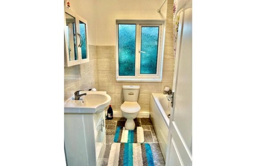 Upper Edmonton House | Jay's home