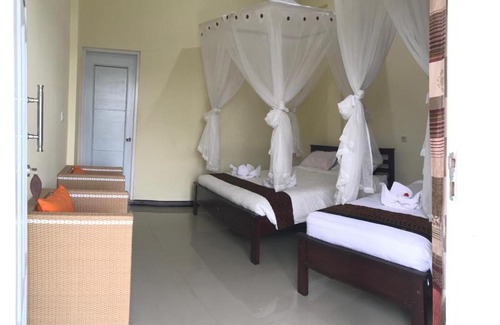 Moni House | jaya hill garden