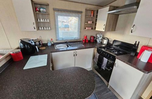 Rhyl Ski Chalet | Jayden 3 bed balcony