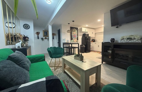 St. Albans Apartment | JayLei HumbLE AbodE