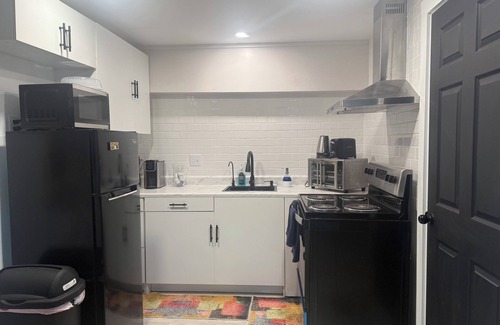 St. Albans Apartment | JayLei HumbLE AbodE