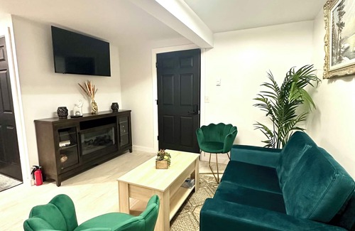St. Albans Apartment | JayLei HumbLE AbodE