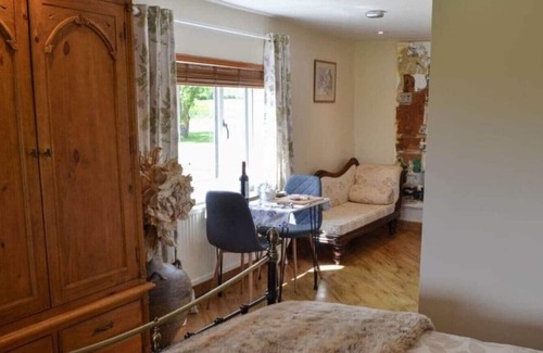 North Walsham Cottage | Jays Hatch Holiday Cottage Perfect for Couples or Single travellers.