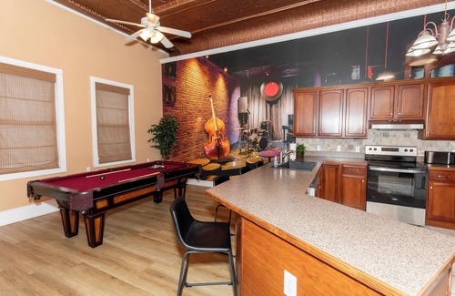 Sandusky Apartment | Jazz Club Themed Downtown Sandusky