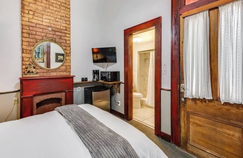 French Quarter Hotel | Jazz it Up! Festival Themed Private Room in