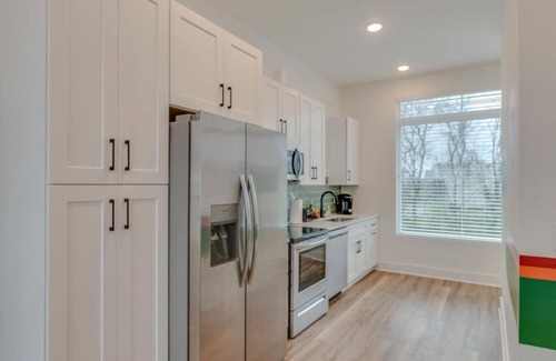 Hope Gardens House | Jazz Junction –2 BRs/5 Beds – 7 Mins to Broadway
