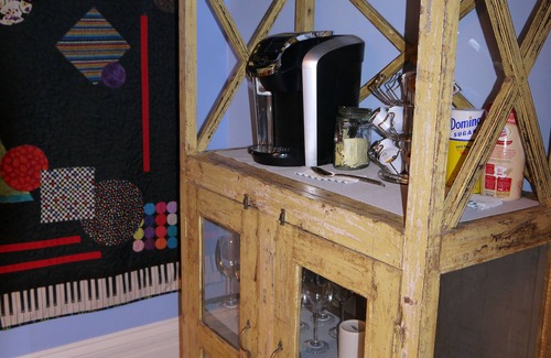 Faubourg Marigny House | JAZZY SWEET SPOT 1BLK TO FRENCH QUARTER 1.5 BLKS TO FRENCHMEN. Free Wi-Fi.