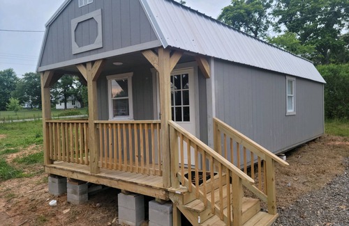 Jerusalem Cabin | JB's Cabin