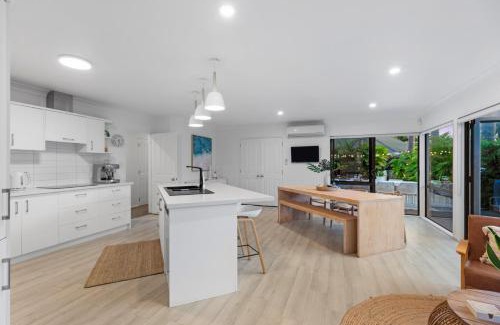 Papamoa Beach House | JB's Sanctuary - Papamoa Holiday Home