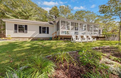 Sullivan House | JCR Taunton Bay Hideaway home