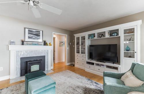 Sullivan House | JCR Taunton Bay Hideaway home