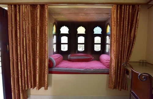 Gulab Sagar House | Jee Ri Haveli - View of Gulab Sagar Lake & Mehrangarh Fort.
